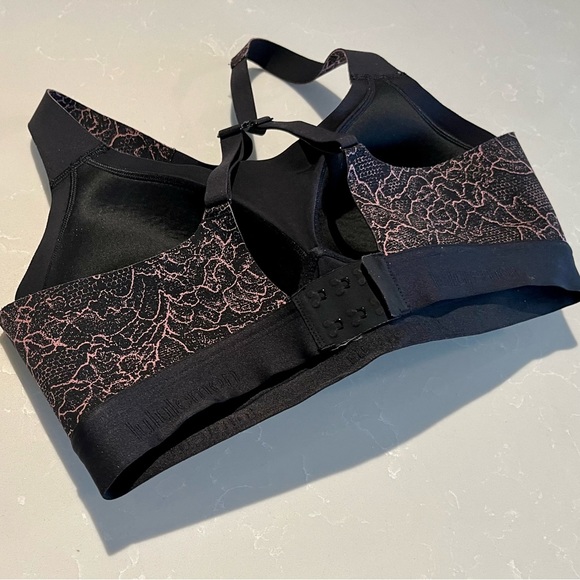 Lululemon Fine Form Bra
Lacescape Spanish Rose Black / Black - Picture 7 of 8